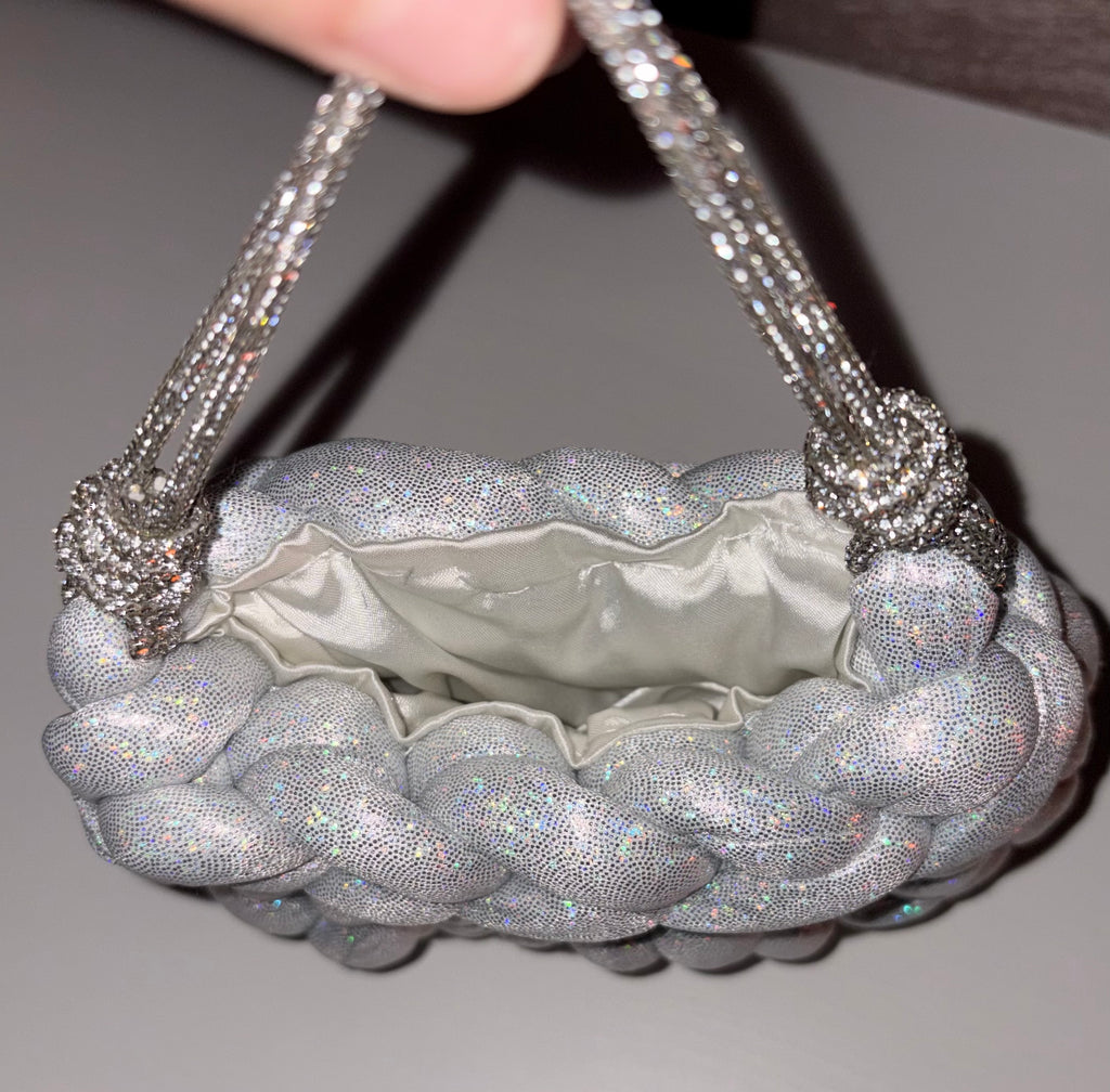 Pretty little baby 🩶